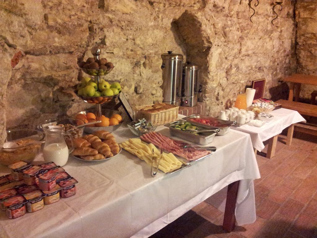 Hostel Mango Прага Экстерьер фото