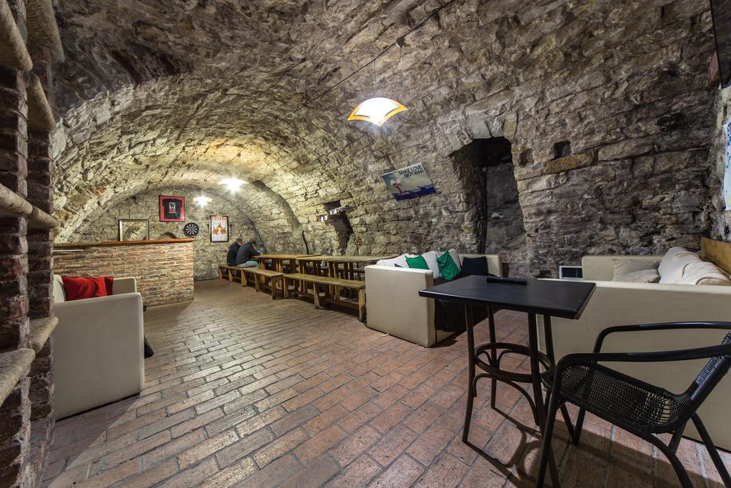 Hostel Mango Прага Экстерьер фото