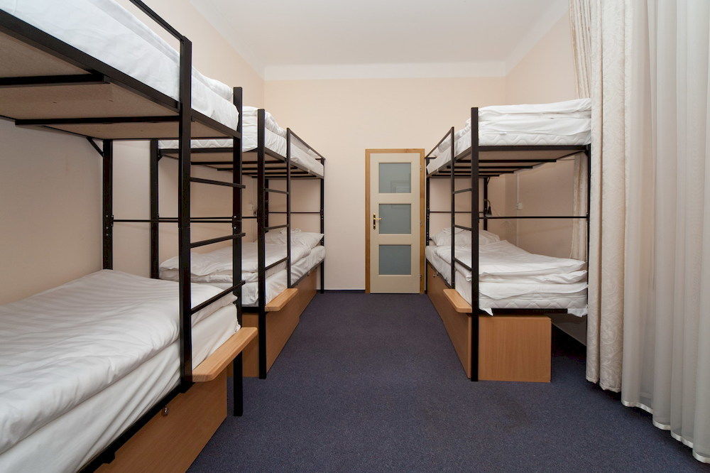 Hostel Mango Прага Экстерьер фото