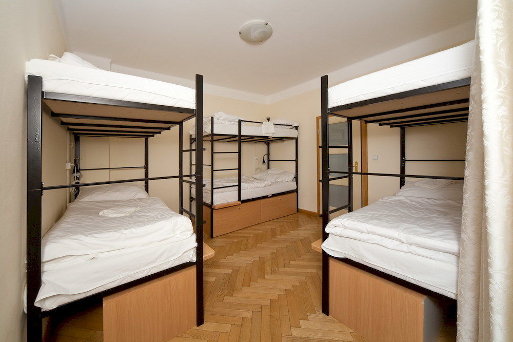 Hostel Mango Прага Экстерьер фото